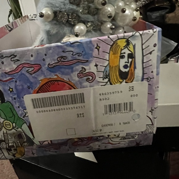 Pearl Slides - Picture 3 of 4